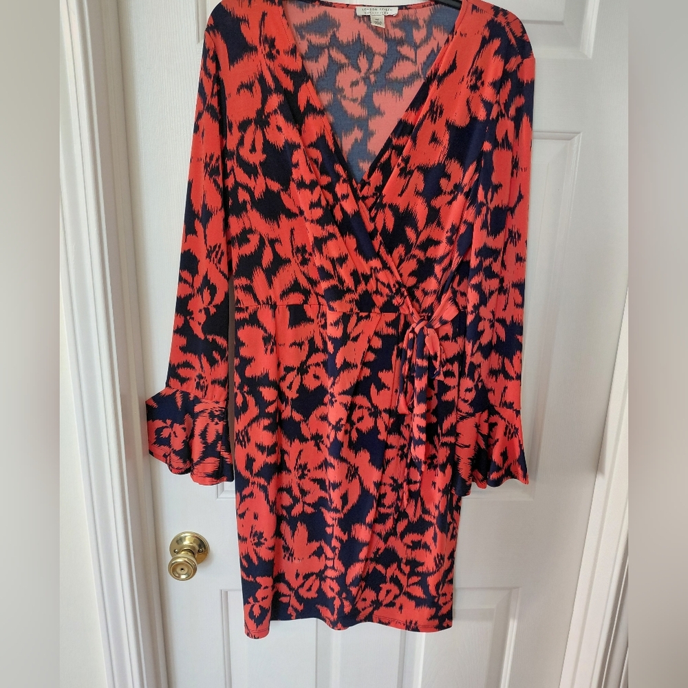 London Style Coral and Navy Printed Dress Top